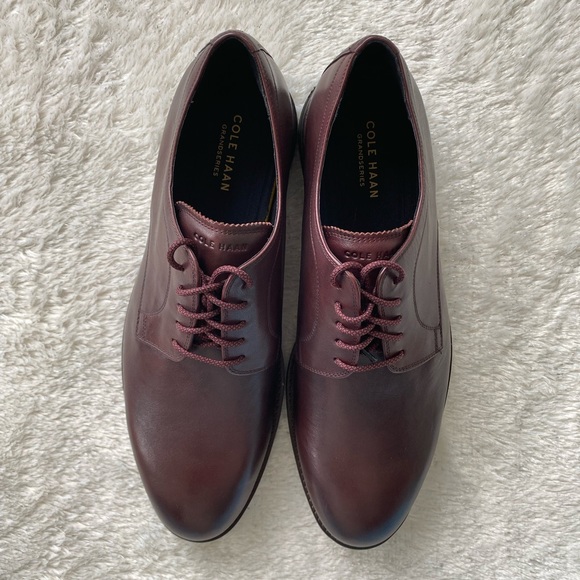 Cole Haan Men's Shoes. - Picture 2 of 5